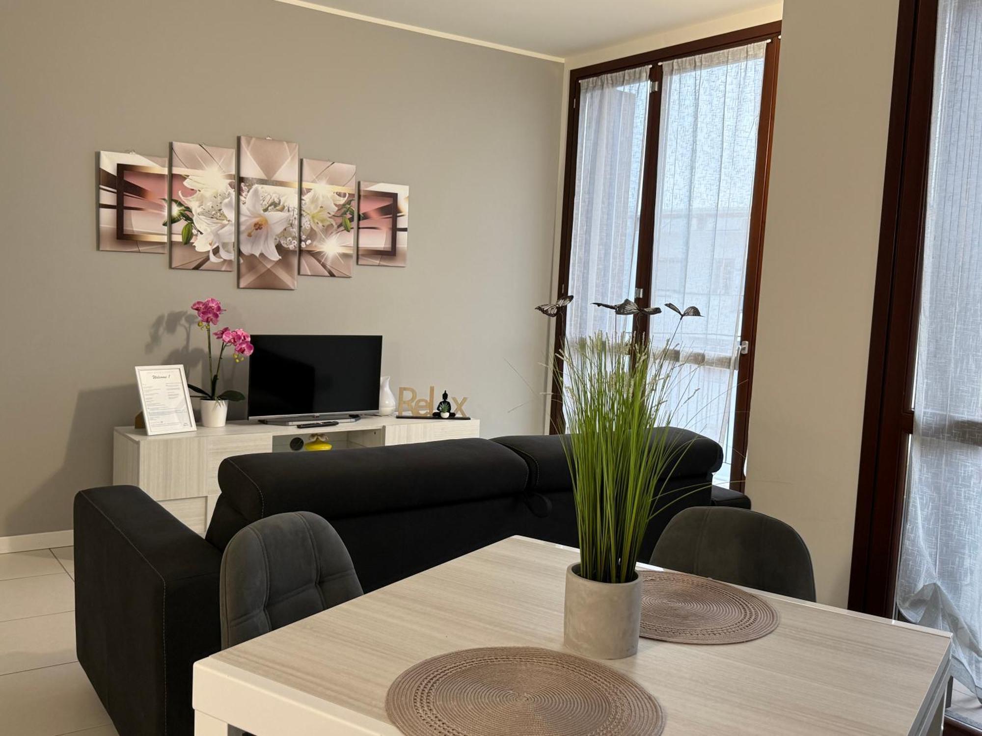 Appartamento Deny & Carol'S House Somma Lombardo Esterno foto